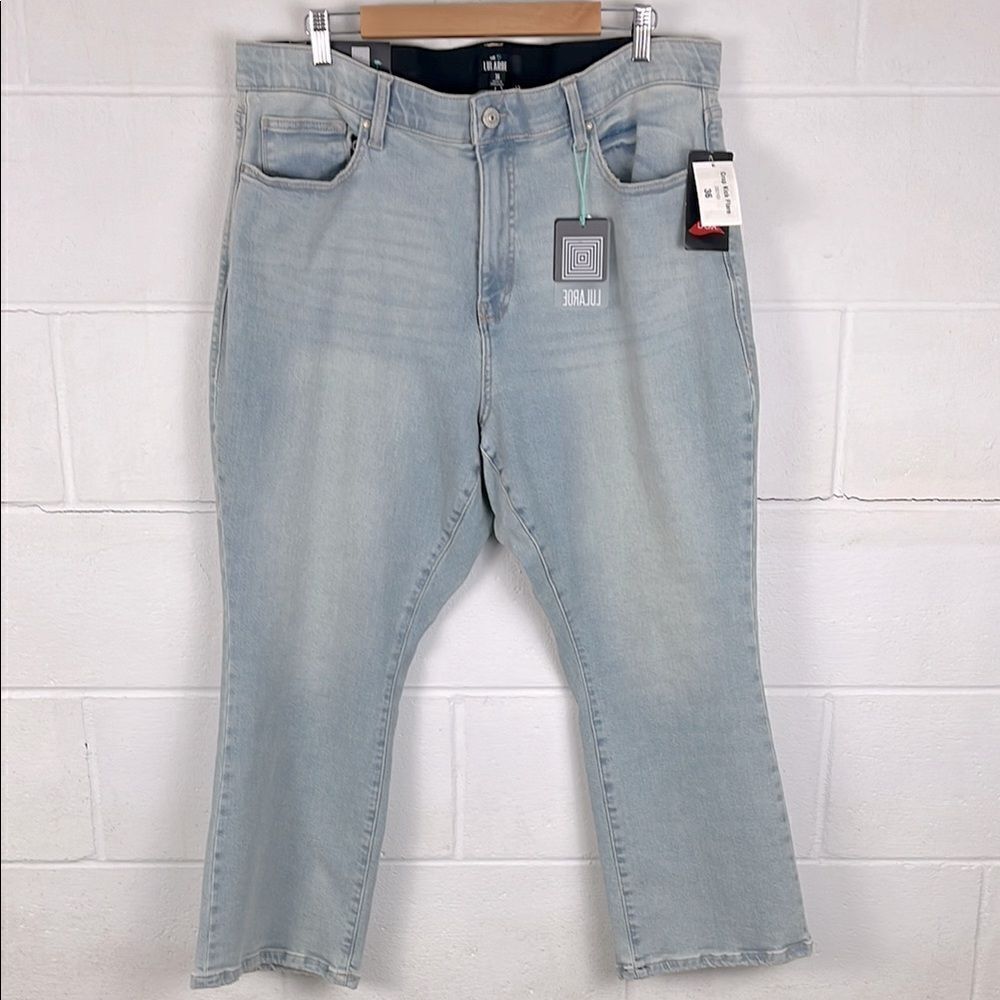 LuLaRoe women’s crop kick flare light wash jean
